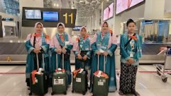Demi Bakti Pada Orang Tua, Kyai Ini Umrohkan ART Ibunya