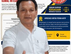 Joko Sutrisno, SH,menerima penghargaan dari Komisi Yudisial Republik Indonesia
